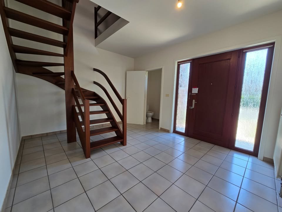 Maison de 2 chambres et 1 salle de bain