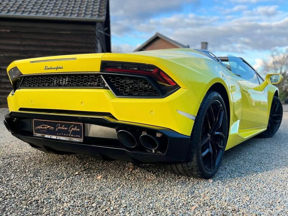 Lamborghini Huracan spyder couleur AD PERSONAM très rare état neuf