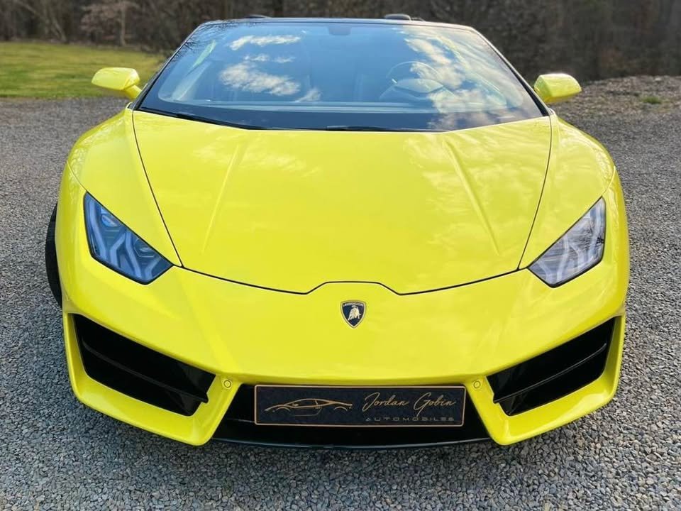 Lamborghini Huracan spyder couleur AD PERSONAM très rare état neuf